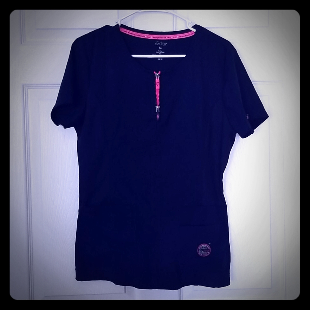 Koi lite scrub top